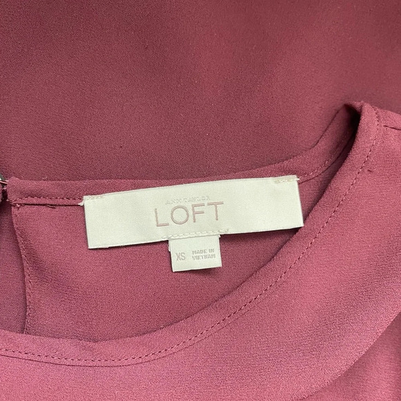 Ann Taylor LOFT Maroon Sheer Lace Sleeve Contrast Blouse Xsmall Women’s - Picture 10 of 12